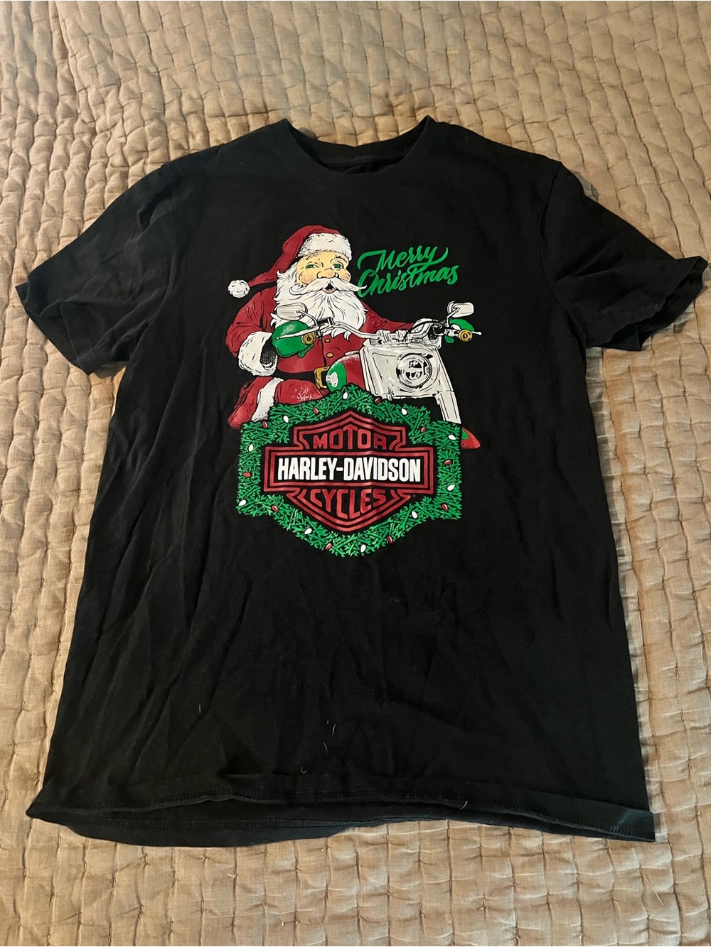 Small Harley-Davidson T-shirt Santa rides a hog! Merry Christmas